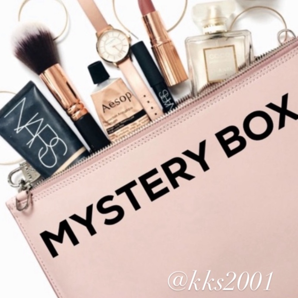 Fabfitfun Mystery Box 10 piece Lot beauty skincare makeup accessories cosmetics - Picture 10 of 15